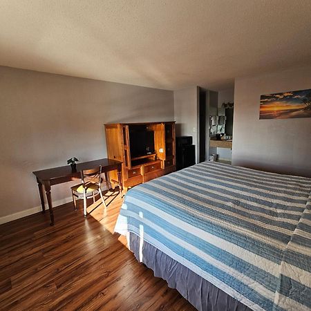 Atlantic Shores Inn And Suites Чинкотіг Екстер'єр фото