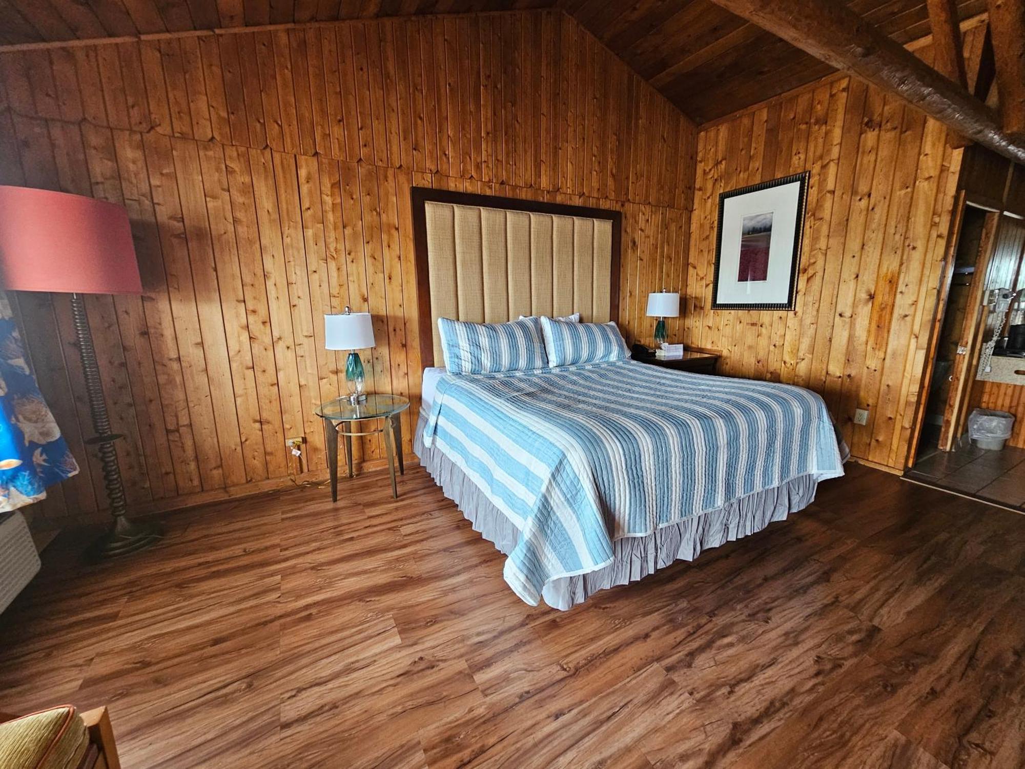 Atlantic Shores Inn And Suites Чинкотіг Екстер'єр фото